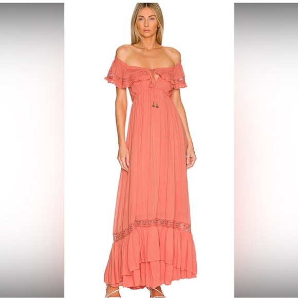 Free People Dresses & Skirts - ✨FREE PEOPLE✨🌹Moon light ocean Maxi Dress.
Burnt Coral
Size: M
NEW WITH TAG